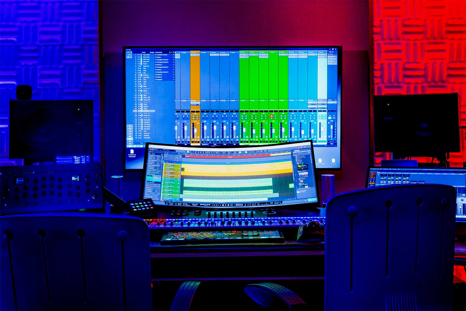 Regie mit Mischpult und Outboard im BGmusic Tonstudio